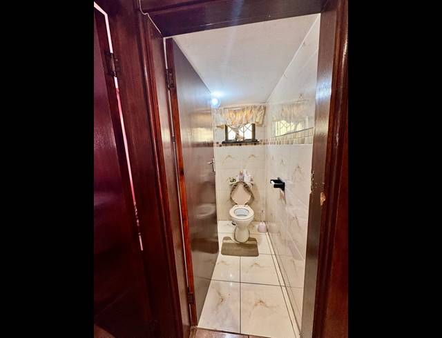4 BEDROOM FREEHOLD FOR SALE IN BELLAIR